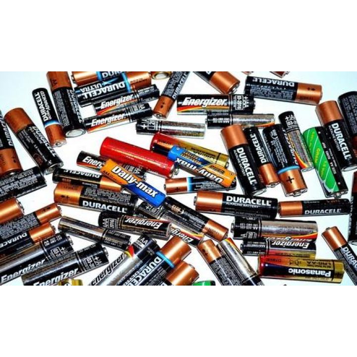 Batérie a akumulátory sú ťažko rozložiteľný odpad