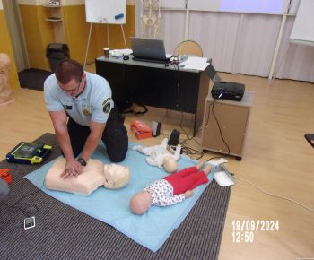 Zo života mestskej polície / Policajti absolvovali kurz prvej pomoci - foto