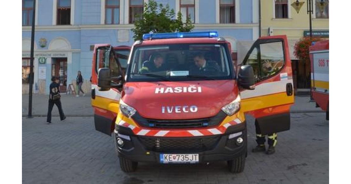 Nové vozidlá Iveco potešili dobrovoľných hasičov