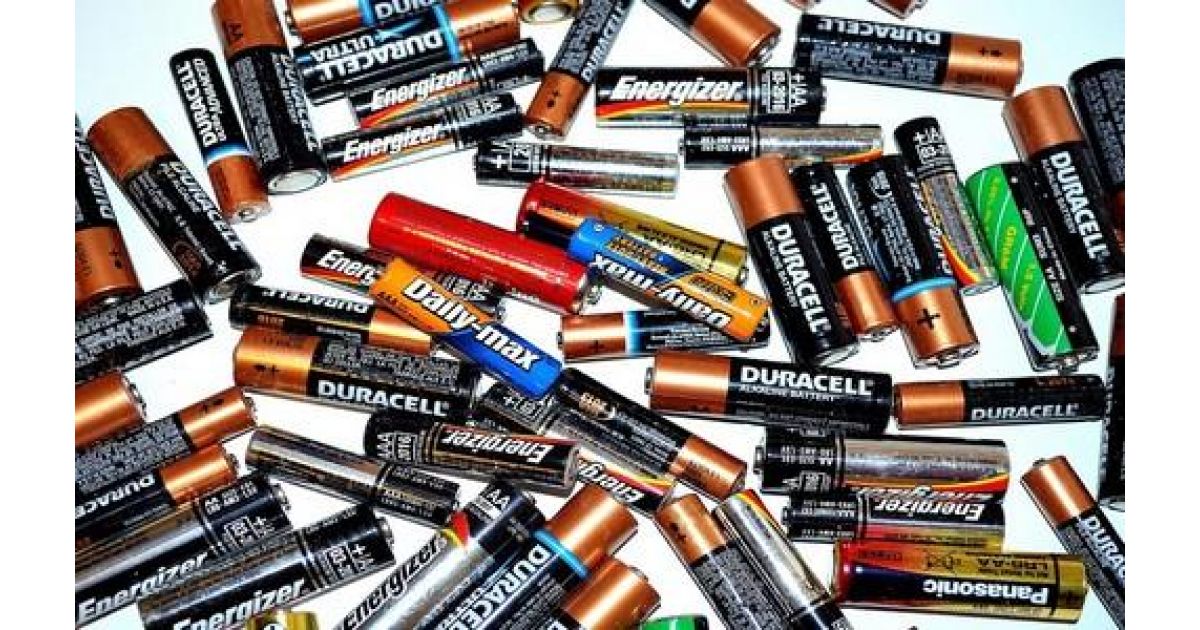 Batérie a akumulátory sú ťažko rozložiteľný odpad